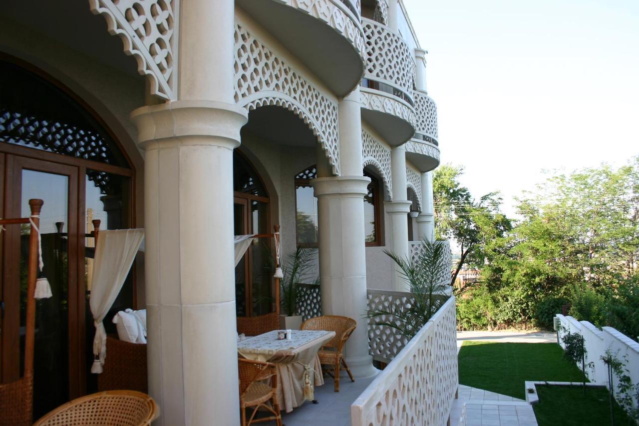Familly Art Hotel Nirvana Shumen Exterior foto